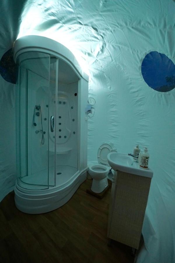 Отель Bubble Tent Неа-Муданья Экстерьер фото