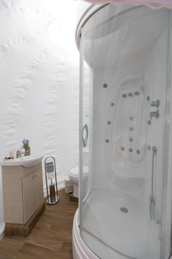 Отель Bubble Tent Неа-Муданья Экстерьер фото